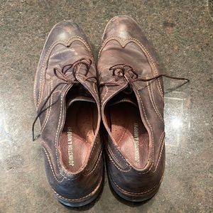 JOHNSTON & MURPHY SIZE 12 BROWN DRESS SHOES- USED BUT IN GREAT CONDITION